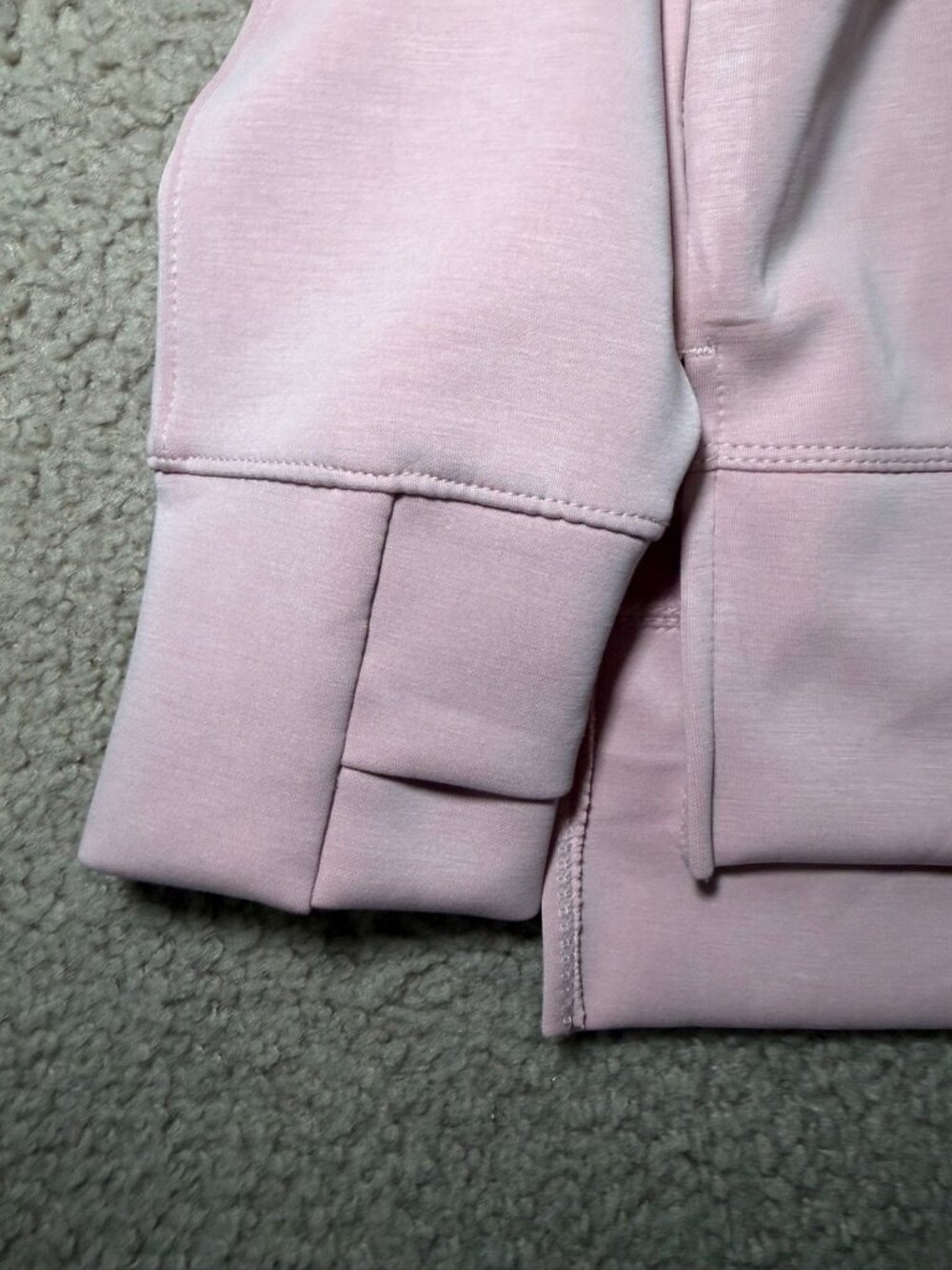 🩷Soft Pink Essential Tee – Effortless Everyday Style 🩷 - Picture 4 of 4